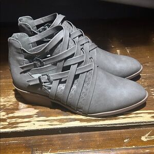 American Eagle Outfitters Gray Ankle Booties